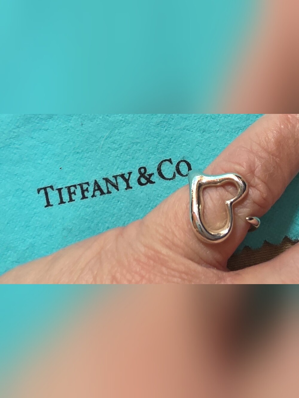 AUTHENTIC TIFFANY & CO HEART RING 925 SILVER SZ 4.5 COMES WITH ALL SHOW SHOWN - Picture 2 of 6